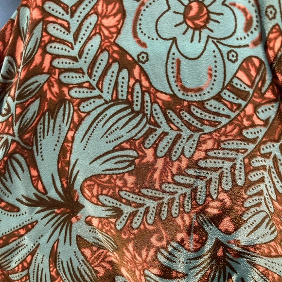 Blue and orangeish/pink fly away/wrap size large - Picture 6 of 6